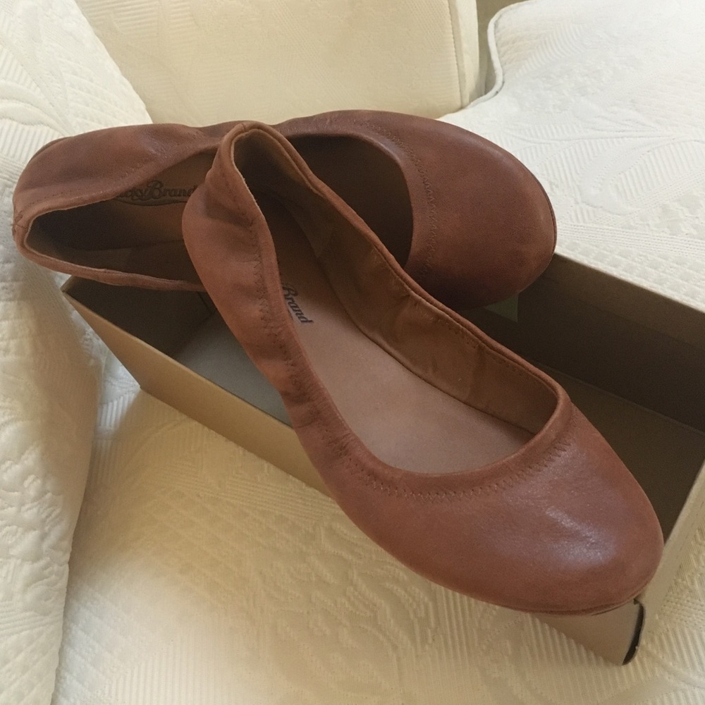 Lucky Brand leather Emmie ballet flats.Like new.
